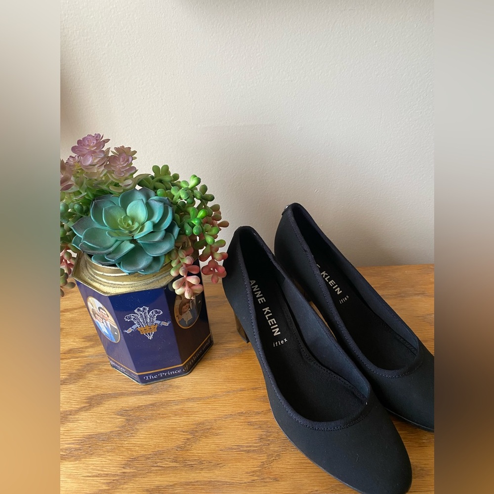 Anne Klein Flex Heels